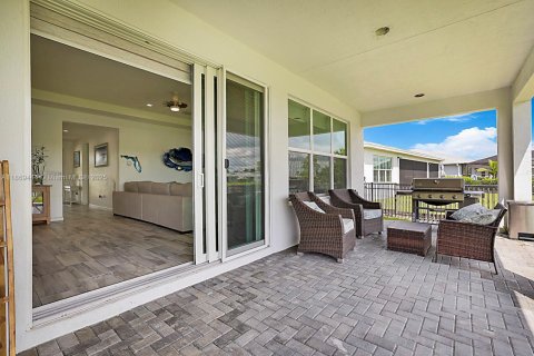 House in Port St. Lucie, Florida 3 bedrooms, 195.09 sq.m. № 1922972 - photo 30