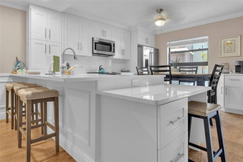 Condominio en venta en Marco Island, Florida, 1 dormitorio, 75.16 m2 № 2093060 - foto 4