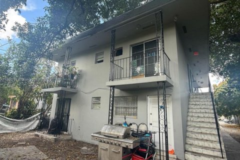 Commercial property in Miami, Florida № 1960660 - photo 6