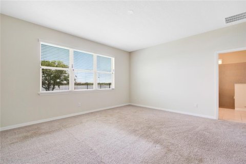 House in Winter Garden, Florida 4 bedrooms, 228.91 sq.m. № 1840452 - photo 17