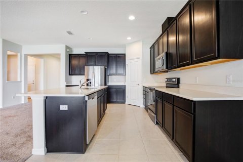 House in Winter Garden, Florida 4 bedrooms, 228.91 sq.m. № 1840452 - photo 10