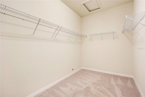 House in Winter Garden, Florida 4 bedrooms, 228.91 sq.m. № 1840452 - photo 22
