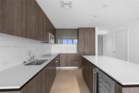 Снять в аренду кондоминиум в Майами, Флорида 1 спальня, 82.22м2, № 1988506 - фото 27