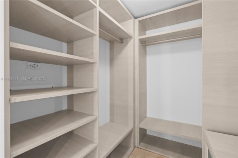 Снять в аренду кондоминиум в Майами, Флорида 1 спальня, 82.22м2, № 1988506 - фото 10