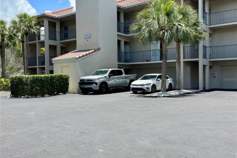 Condo in Bradenton, Florida, 2 bedrooms № 2105218 - photo 2