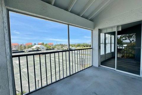 Condo in Bradenton, Florida, 2 bedrooms № 2105218 - photo 18