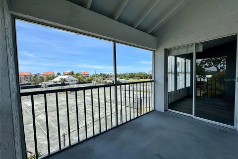 Condo in Bradenton, Florida, 2 bedrooms № 2105218 - photo 17