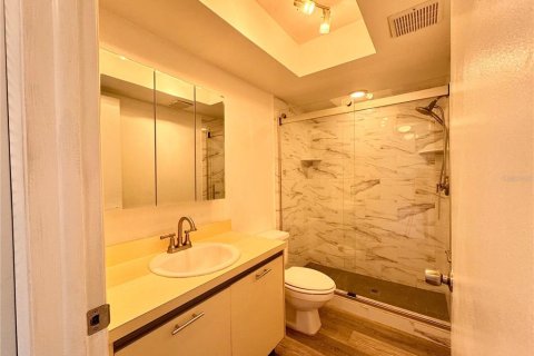 Condo in Bradenton, Florida, 2 bedrooms № 2105218 - photo 20