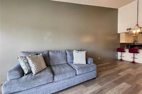 Condo in Bradenton, Florida, 2 bedrooms № 2105218 - photo 5