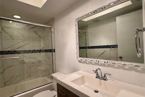 Condo in Bradenton, Florida, 2 bedrooms № 2105218 - photo 27