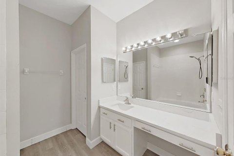 Villa ou maison à vendre à Gibsonton, Floride: 4 chambres, 180.04 m2 № 2290622 - photo 28