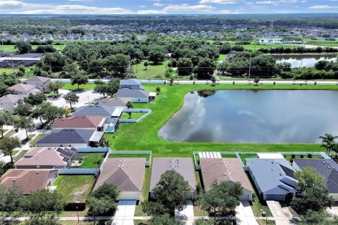Villa ou maison à vendre à Gibsonton, Floride: 4 chambres, 180.04 m2 № 2290622 - photo 5