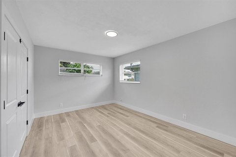 House in Margate, Florida 2 bedrooms, 106 sq.m. № 2245358 - photo 21
