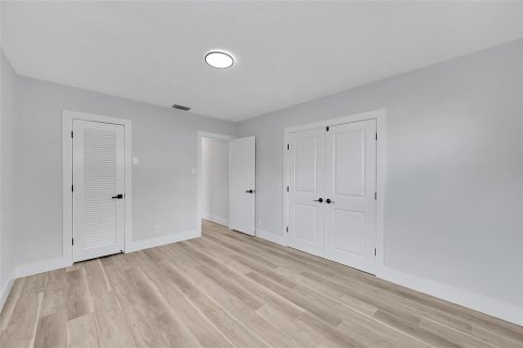 House in Margate, Florida 2 bedrooms, 106 sq.m. № 2245358 - photo 23