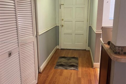 Copropriété à vendre à Coral Springs, Floride: 2 chambres, 91.97 m2 № 1975571 - photo 11