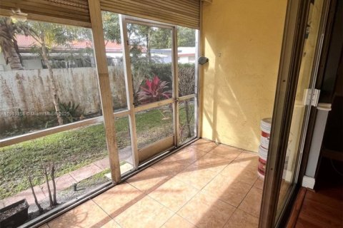 Copropriété à vendre à Coral Springs, Floride: 2 chambres, 91.97 m2 № 1975571 - photo 13