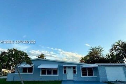 House in West Park, Florida 3 bedrooms, 118.73 sq.m. № 2068903