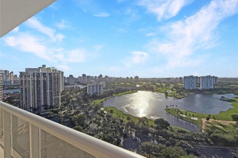 Condominio en venta en Aventura, Florida, 2 dormitorios, 144.93 m2 № 2047141 - foto 10