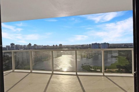 Condominio en venta en Aventura, Florida, 2 dormitorios, 144.93 m2 № 2047141 - foto 2