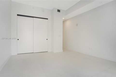 Condo in Miami, Florida, 2 bedrooms № 2071629 - photo 27
