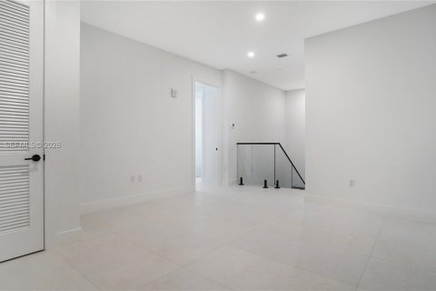 Condo in Miami, Florida, 2 bedrooms № 2071629 - photo 22