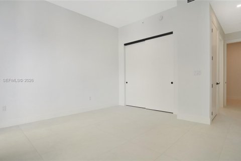 Condo in Miami, Florida, 2 bedrooms № 2071629 - photo 28