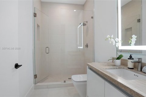 Condo in Miami, Florida, 2 bedrooms № 2071629 - photo 24