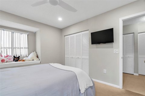 Condo in Parkland, Florida, 3 bedrooms  № 2040178 - photo 21