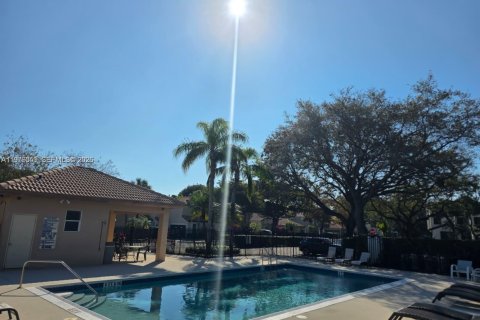 Condo in Parkland, Florida, 3 bedrooms  № 2040178 - photo 30