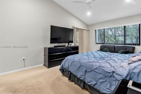 Condo in Parkland, Florida, 3 bedrooms  № 2040178 - photo 24