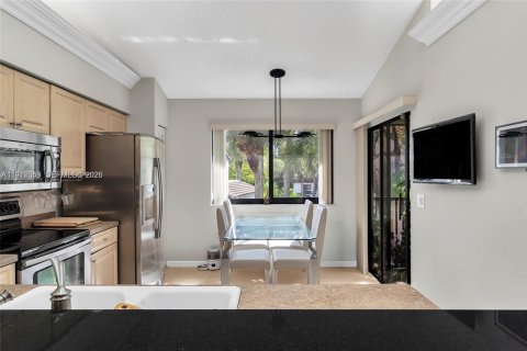 Condo in Parkland, Florida, 3 bedrooms  № 2040178 - photo 8