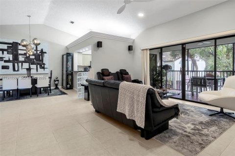 Condo in Parkland, Florida, 3 bedrooms  № 2040178 - photo 13