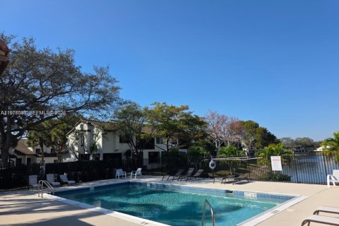 Condo in Parkland, Florida, 3 bedrooms  № 2040178 - photo 29