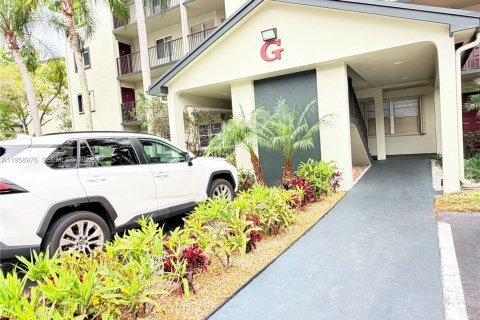 Condo in Pembroke Pines, Florida, 2 bedrooms  № 2020205