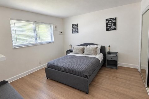 Appartement à louer à Hallandale Beach, Floride: 1 chambre, 69.68 m2 № 2414289 - photo 5