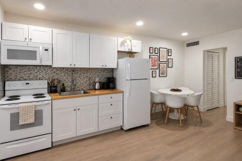 Appartement à Hallandale Beach, Floride 1 chambre, 69.68 m2 № 2414289