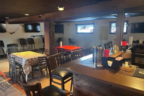 Propiedad comercial en venta en Wilton Manors, Florida № 1992247 - foto 22