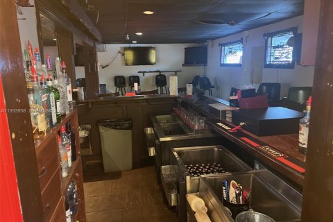 Propiedad comercial en venta en Wilton Manors, Florida № 1992247 - foto 28