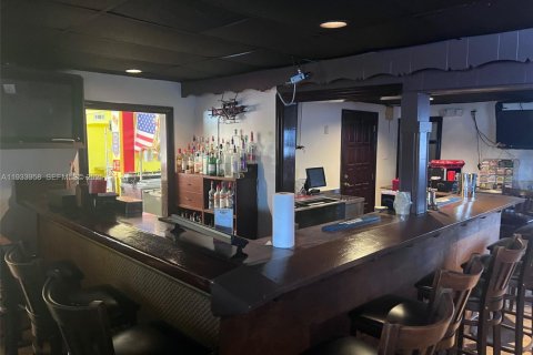 Propiedad comercial en venta en Wilton Manors, Florida № 1992247 - foto 19