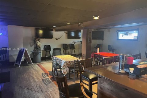 Propiedad comercial en venta en Wilton Manors, Florida № 1992247 - foto 25