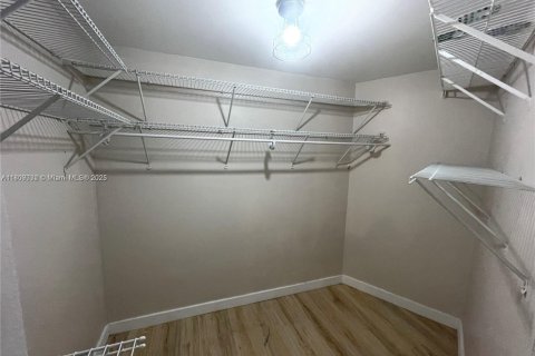 Condo in Aventura, Florida, 2 bedrooms  № 1752491 - photo 12