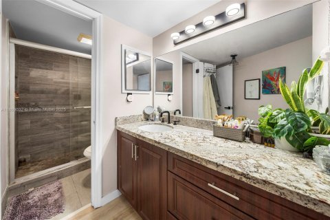 Condo in Aventura, Florida, 2 bedrooms  № 1752491 - photo 10