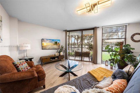 Condo in Aventura, Florida, 2 bedrooms  № 1752491 - photo 3