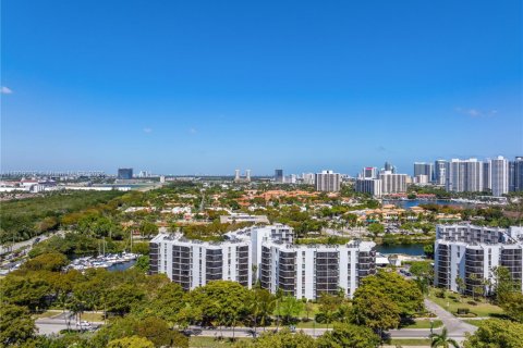 Condo in Aventura, Florida, 2 bedrooms  № 1752491 - photo 18