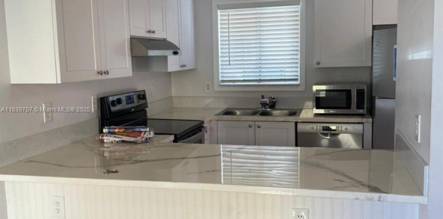 Apartamento en Miami, Florida 3 dormitorios, 113.34 m2 № 1830621