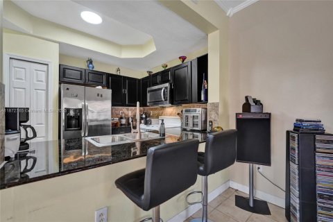 Touwnhouse à vendre à Pembroke Pines, Floride: 3 chambres, 129.69 m2 № 1897938 - photo 26