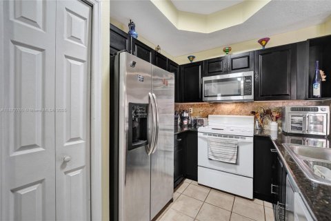 Touwnhouse à vendre à Pembroke Pines, Floride: 3 chambres, 129.69 m2 № 1897938 - photo 28