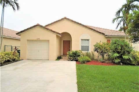 Villa ou maison à Miramar, Floride 3 chambres, 157.47 m2 № 2273427