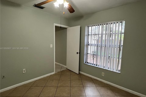 Copropriété à louer à Miami, Floride: 2 chambres, 85.1 m2 № 2007063 - photo 14