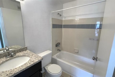 Condominio en alquiler en Orlando, Florida, 2 dormitorios, 80.27 m2 № 1917490 - foto 8